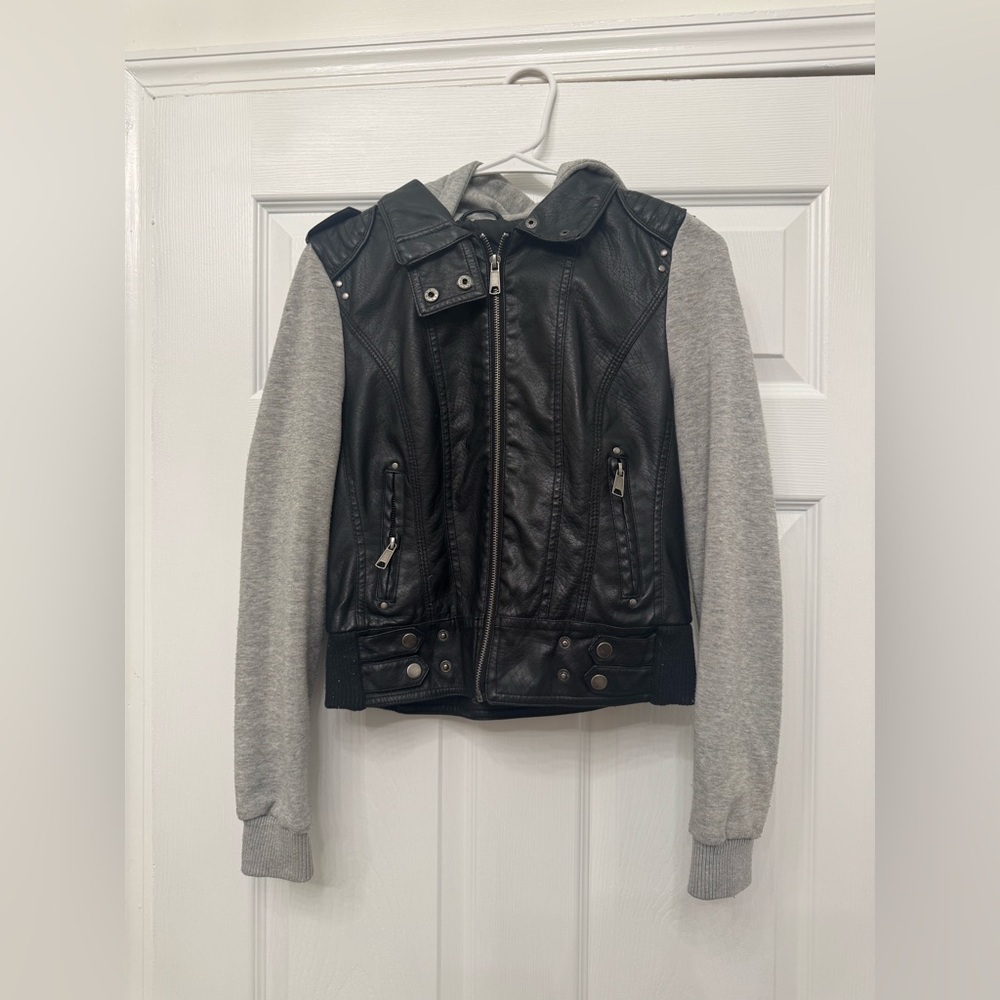 Full Tilt Black and Gray Hood Jacket